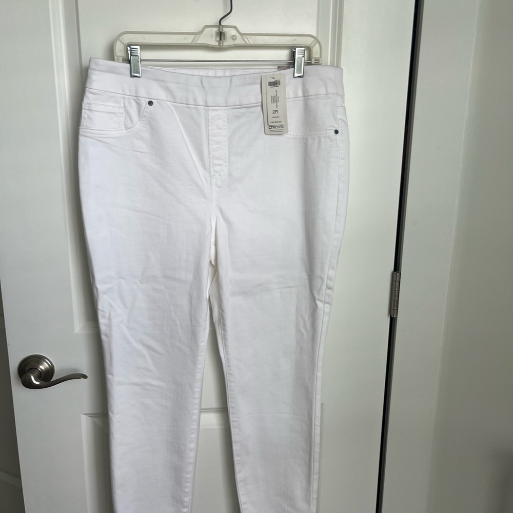 Chicos White Skinny Jeans NWT
